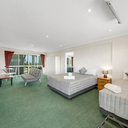 Reef Adventureland Motor Inn Tannum Sands Eksteriør bilde