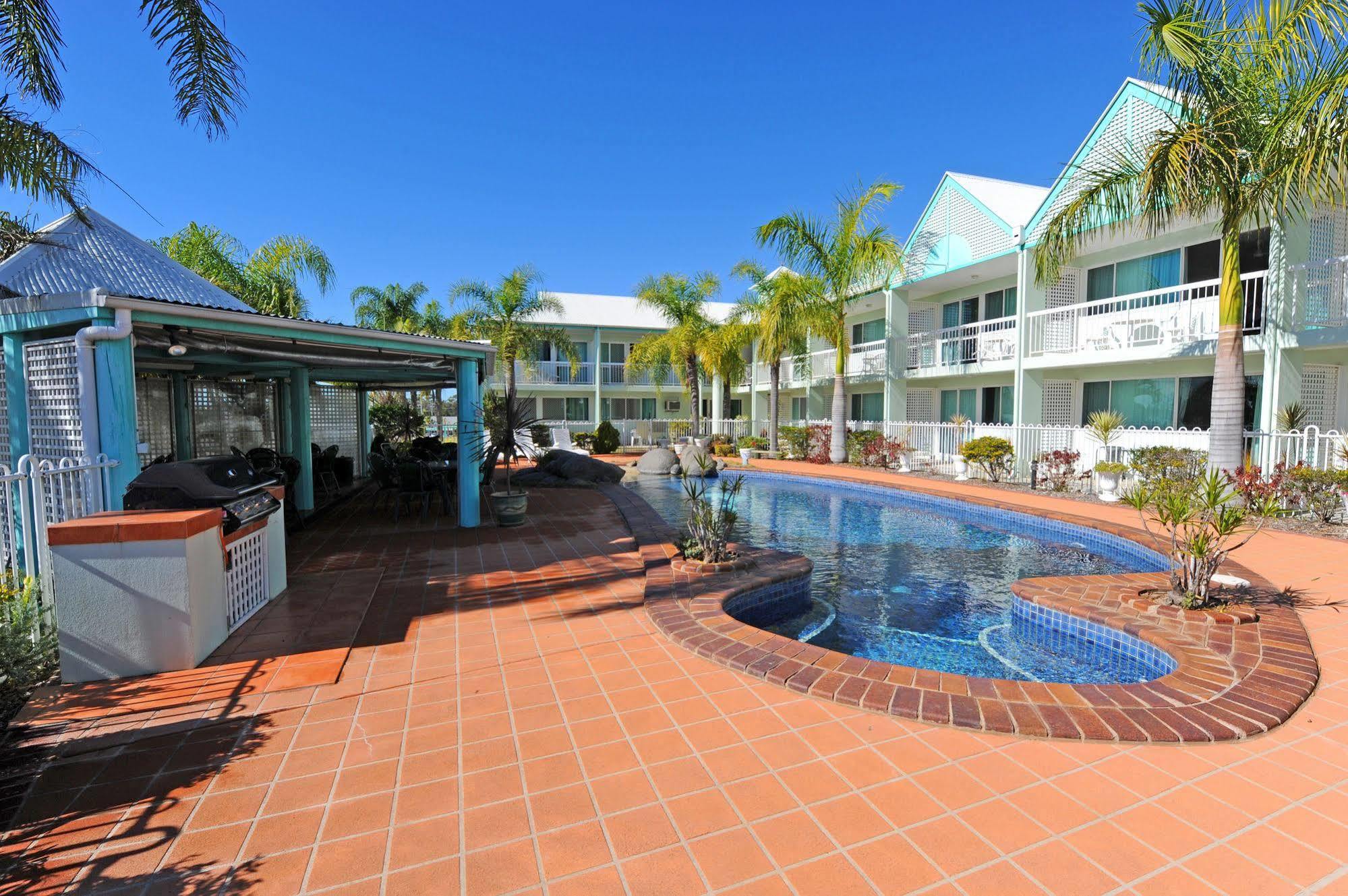 Reef Adventureland Motor Inn Tannum Sands Eksteriør bilde
